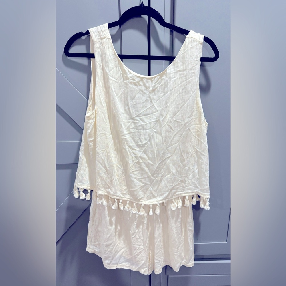 NWT cream shorts romper with tassels - cute back